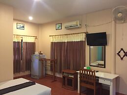 Baan Ing Khao Resort