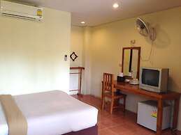 Baan Ing Khao Resort