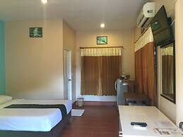 Baan Ing Khao Resort