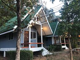 Baan Ing Khao Resort
