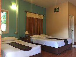 Baan Ing Khao Resort