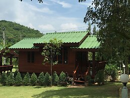 Baan Ing Khao Resort