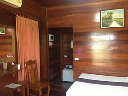 Baan Ing Khao Resort