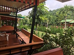 Baan Ing Khao Resort