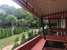 Baan Ing Khao Resort