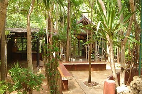 Sam's Jungle Guesthouse
