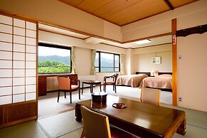 Okutone Onsen Hotel Sunbird