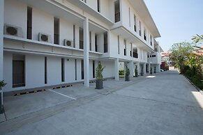 Asira Boutique HuaHin Hotel