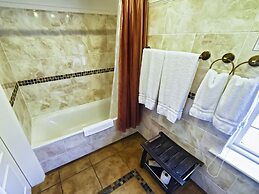 Riverside Inn