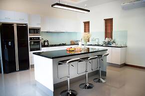 Tulip House Pool Villa Hua Hin