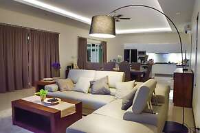 Tulip House Pool Villa Hua Hin