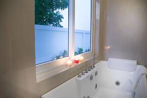 Tulip House Pool Villa Hua Hin