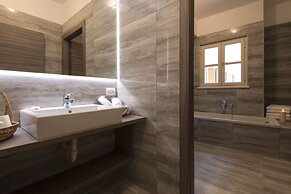 Luxury Britannia Apartments