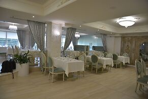 Bristol Central Park Hotel