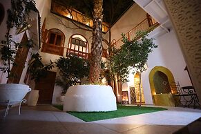Riad O-ly