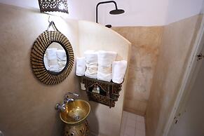 Riad O-ly