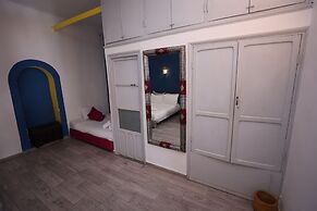 Riad O-ly