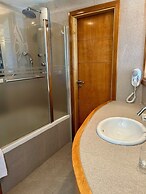 Bahia Paraiso Apart & Suites