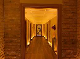 Royal Inci Airport Hotel