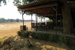 Croc Valley Camp