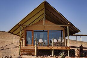 Kanaan N/a'an ku sê Desert Retreat