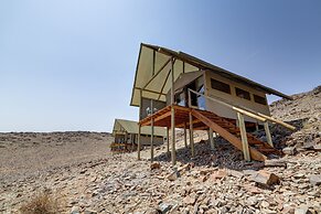 Kanaan N/a'an ku sê Desert Retreat