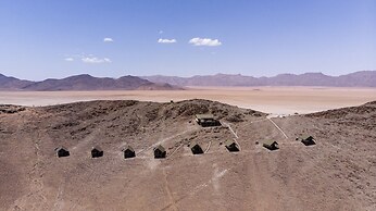 Kanaan N/a'an ku sê Desert Retreat
