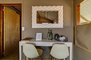 Kanaan N/a'an ku sê Desert Retreat