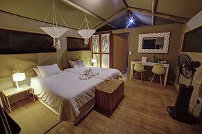 Kanaan N/a'an ku sê Desert Retreat