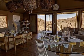 Kanaan N/a'an ku sê Desert Retreat