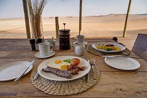 Kanaan N/a'an ku sê Desert Retreat