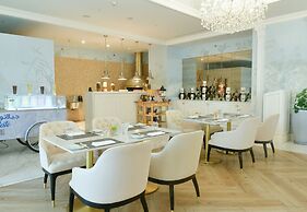 Al Aziziyah Boutique Hotel By The Torch