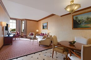 Al Aziziyah Boutique Hotel By The Torch