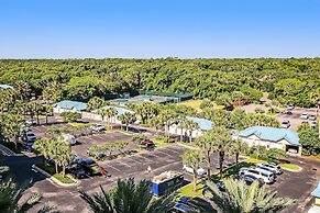 Ocean Place Condo with Direct Access to the Beach by RedAwning