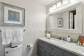 Oceanside Townhouse with Ocean View and Access to the Deck by RedAwnin