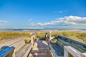 Oceanside Townhouse with Ocean View and Access to the Deck by RedAwnin