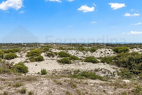 Oceanside Townhouse with Ocean View and Access to the Deck by RedAwnin