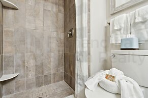 Oceanside Townhouse with Ocean View and Access to the Deck by RedAwnin