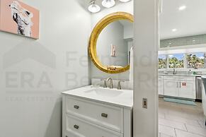 Oceanside Townhouse with Ocean View and Access to the Deck by RedAwnin