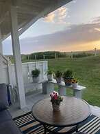 Oceanside Townhouse with Ocean View and Access to the Deck by RedAwnin