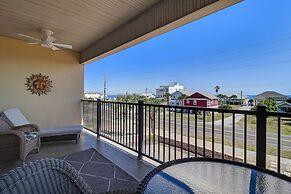 Pet Friendly Condo with Private Parking and Elevator by RedAwning