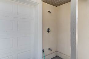 Pet Friendly Condo with Private Parking and Elevator by RedAwning