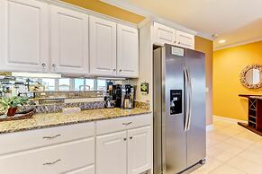 Pet Friendly Condo with Private Parking and Elevator by RedAwning