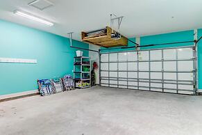 Pet Friendly Condo with Private Parking and Elevator by RedAwning