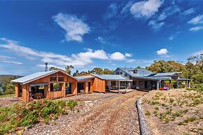 Bruny Island Lodge