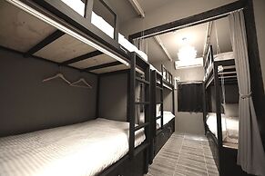 The Bay Guesthouse - Hostel