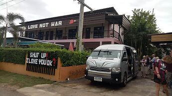 Sawasdee River Kwai Lodge