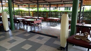 Sawasdee River Kwai Lodge