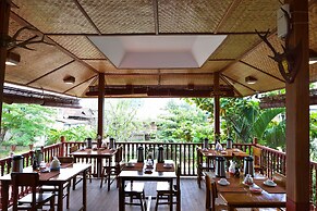 Teak Wood Hotel