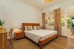 Beau Vallon Bungalows